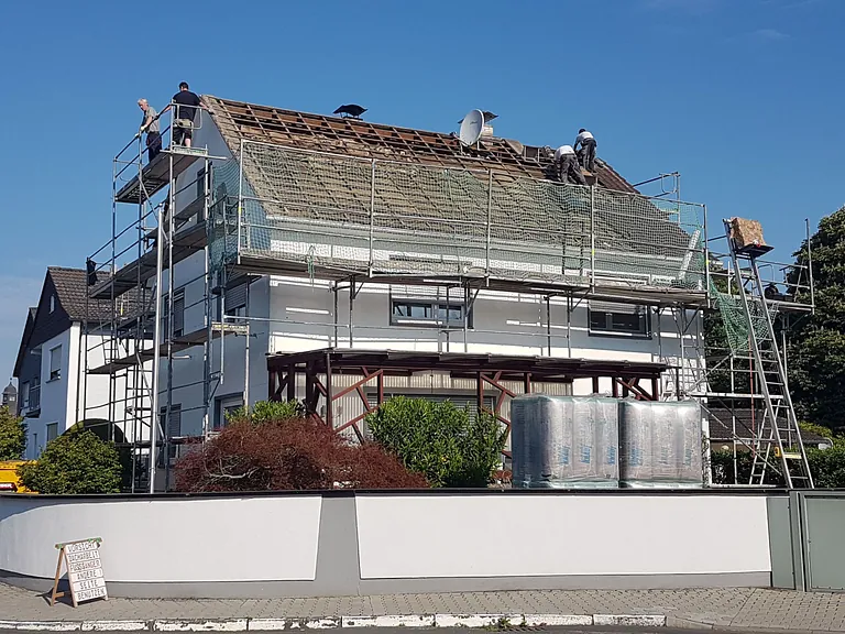 Umdeckung eines Daches - dachbau-enders.de